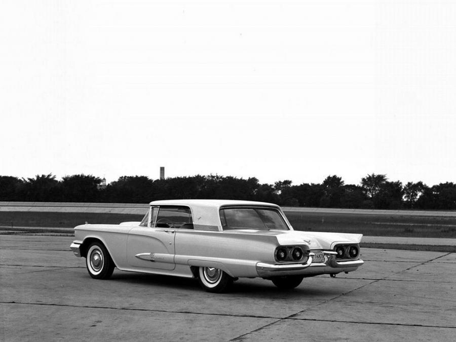  Ford Thunderbird Hardtop Coupe 1959 года  (фото 4 из 7)
